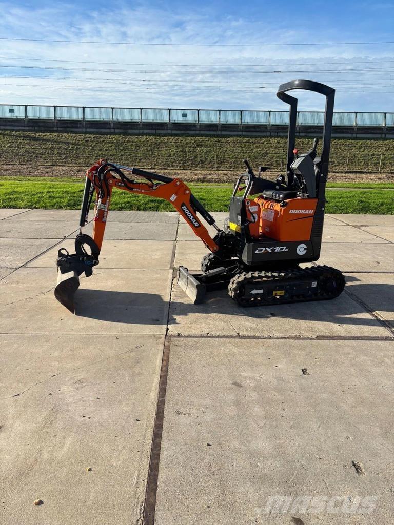 Doosan DX10Z Mini kotrók < 7t