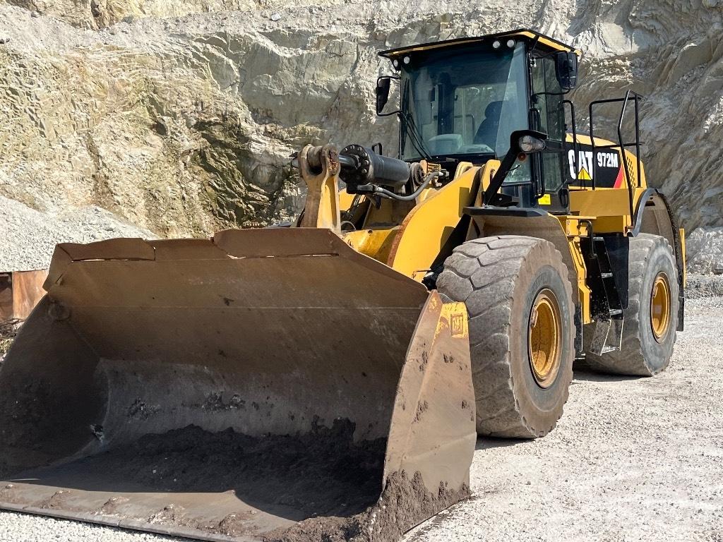 CAT 972m Gumikerekes homlokrakodók