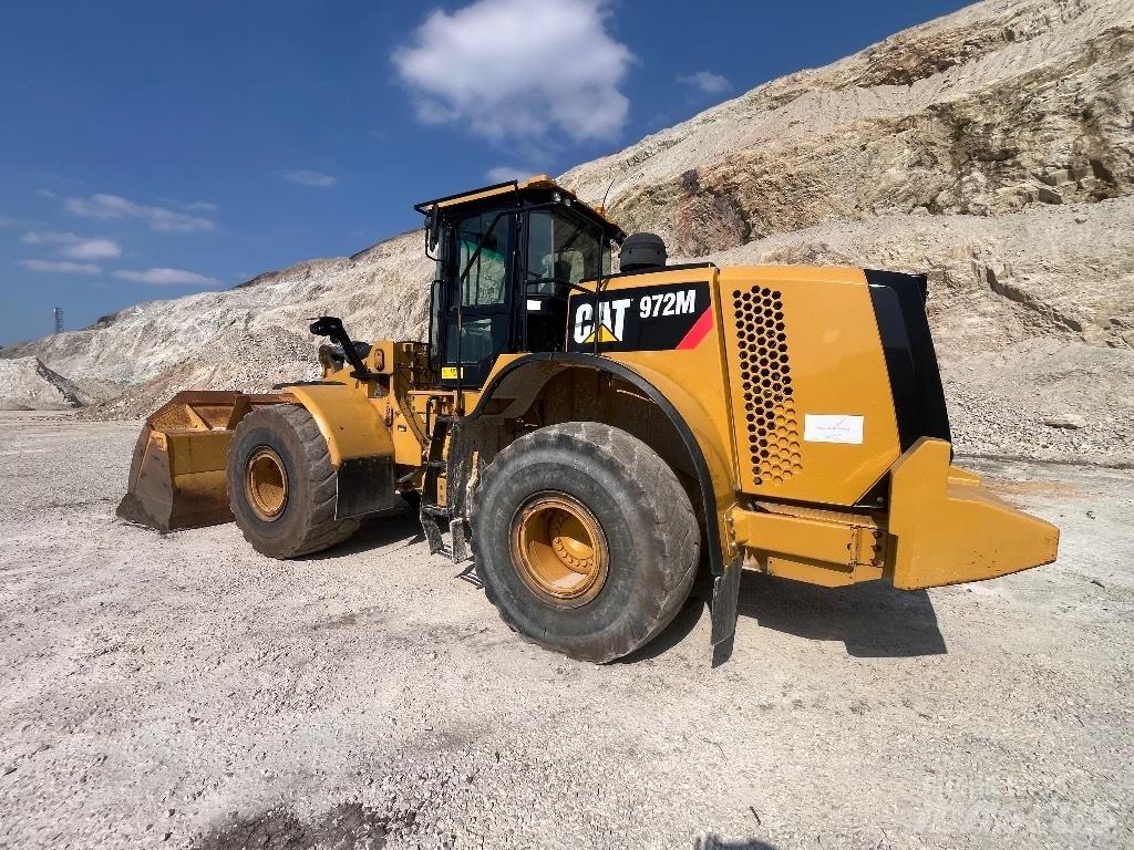 CAT 972m Gumikerekes homlokrakodók