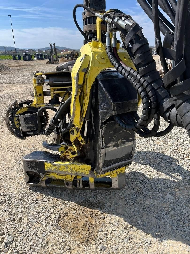 John Deere 1470E Betakarítók