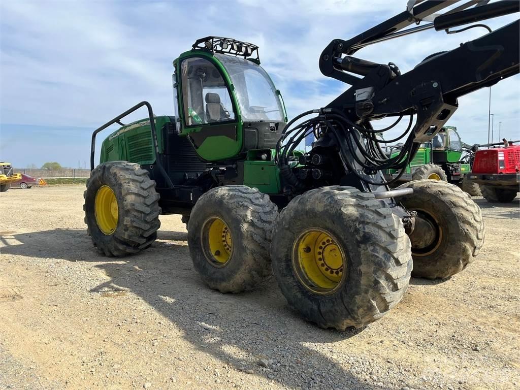 John Deere 1470E Betakarítók