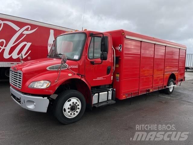 Freightliner M2 106 Italszállító tehergépkocsik