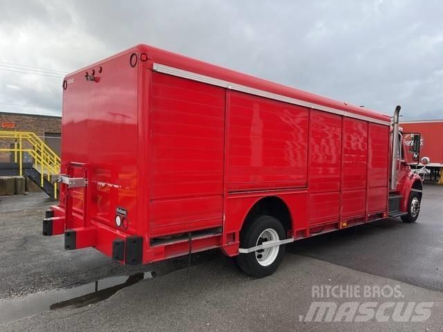 Freightliner M2 106 Italszállító tehergépkocsik