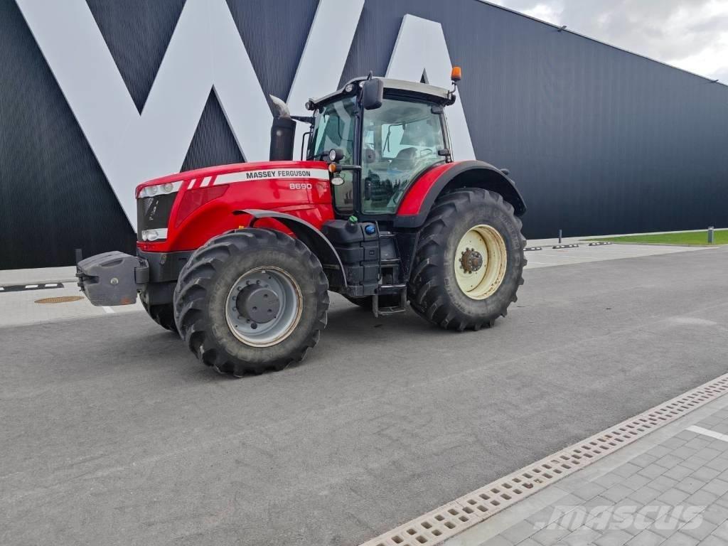 Massey Ferguson 8690 Traktorok