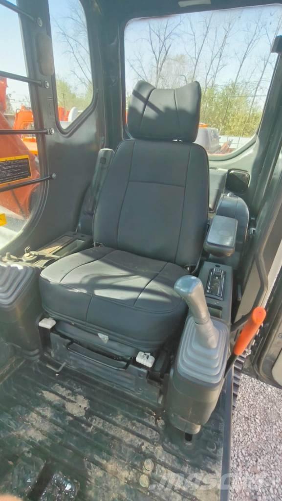 Hitachi ZX 210-3 Lánctalpas kotrók