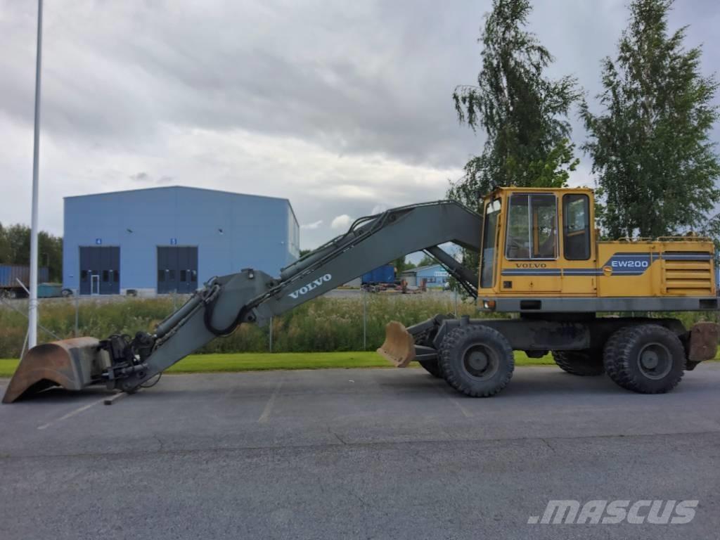 Volvo EW 200 Gumikerekes kotrók