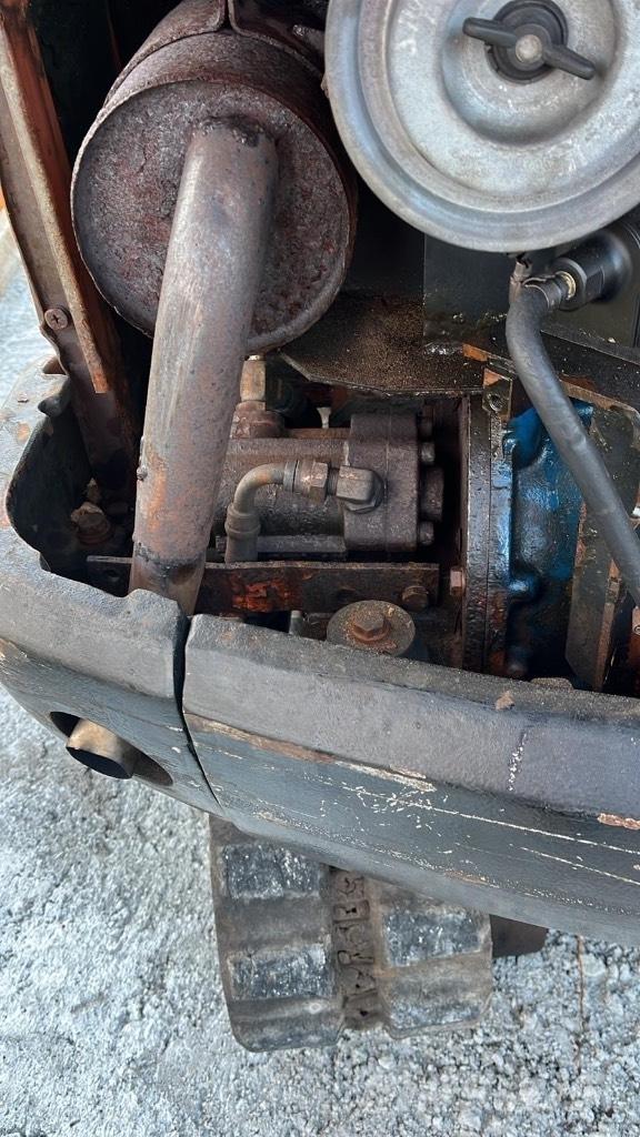 Hitachi Ex30-1 Mini kotrók < 7t