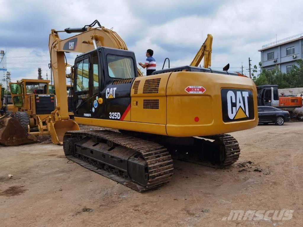 CAT 325 D L Lánctalpas kotrók