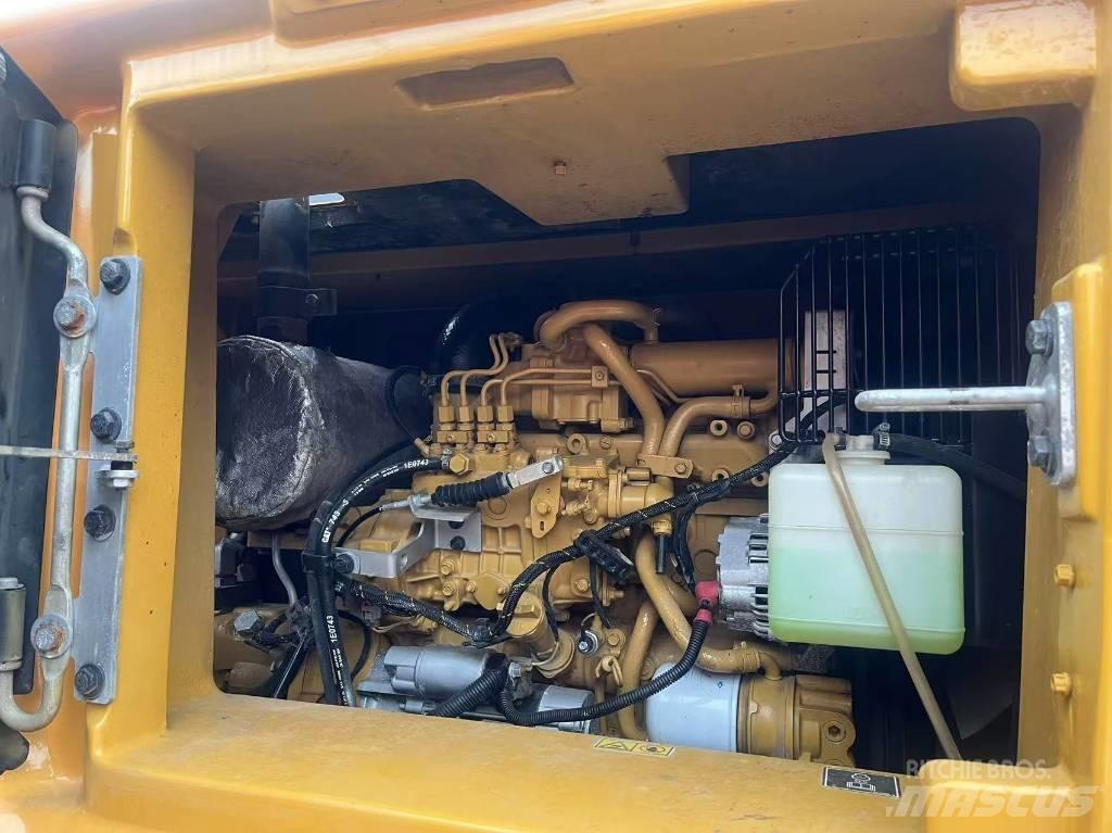 CAT 310 Lánctalpas kotrók