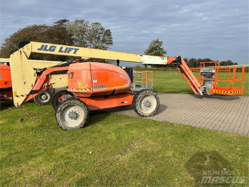JLG 600 AJ Karos emelők