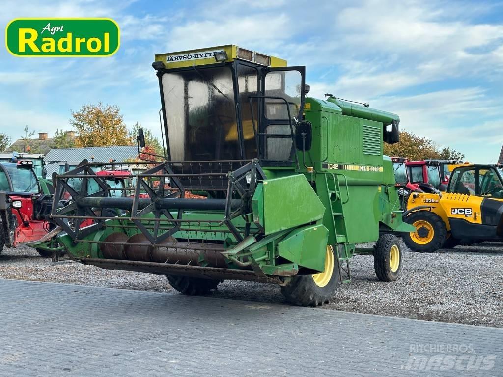 John Deere 1042 Kombájnok