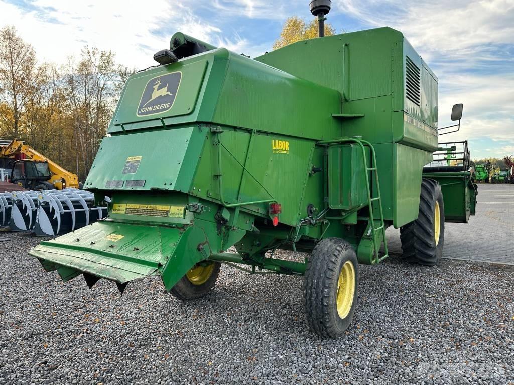 John Deere 1042 Kombájnok