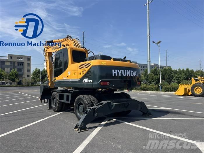 Hyundai R210W-9 Gumikerekes kotrók