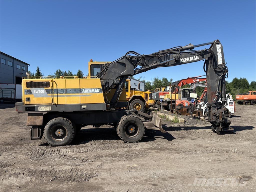 Åkerman EW200 Gumikerekes kotrók
