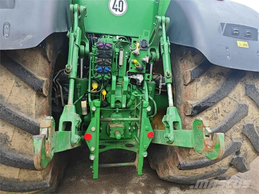 John Deere 8400R Traktorok