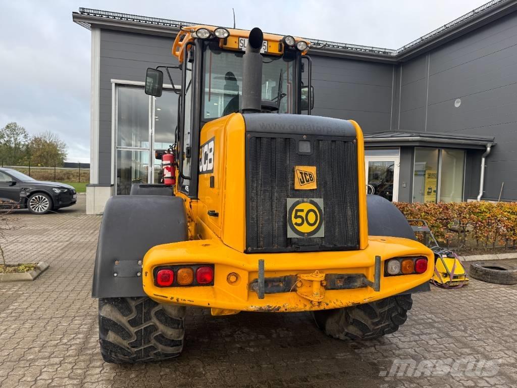 JCB 412 S Gumikerekes homlokrakodók