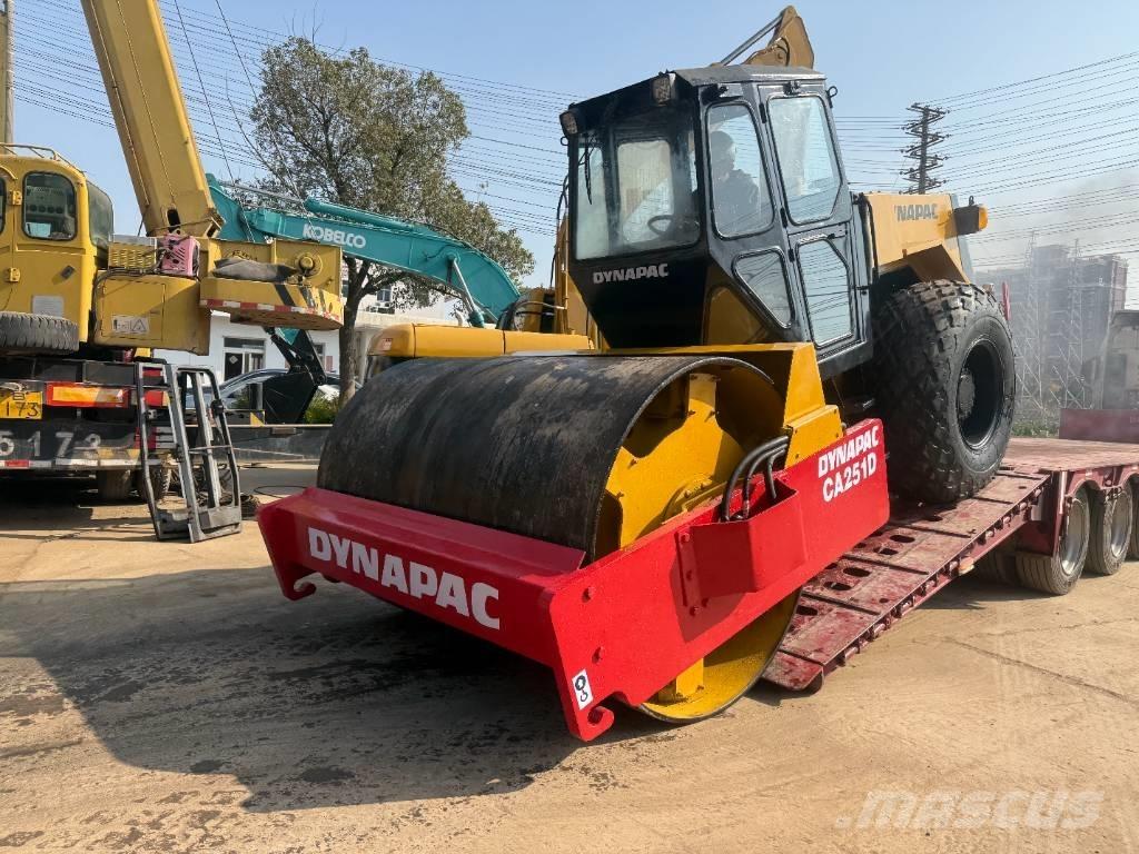 Dynapac CA 251 D Egydobos hengerek