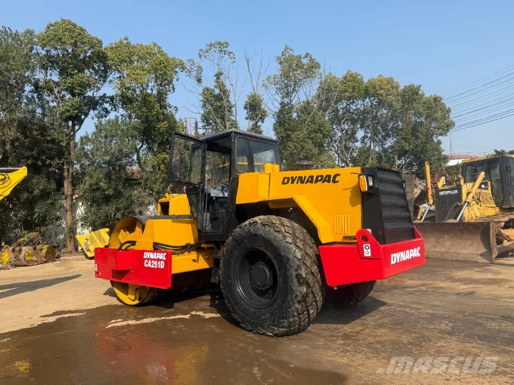 Dynapac CA 251 D Egydobos hengerek