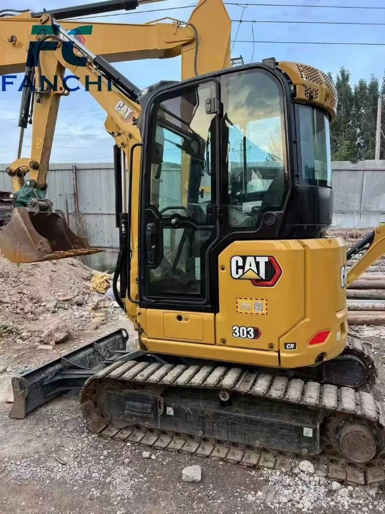 CAT 303 Mini kotrók < 7t