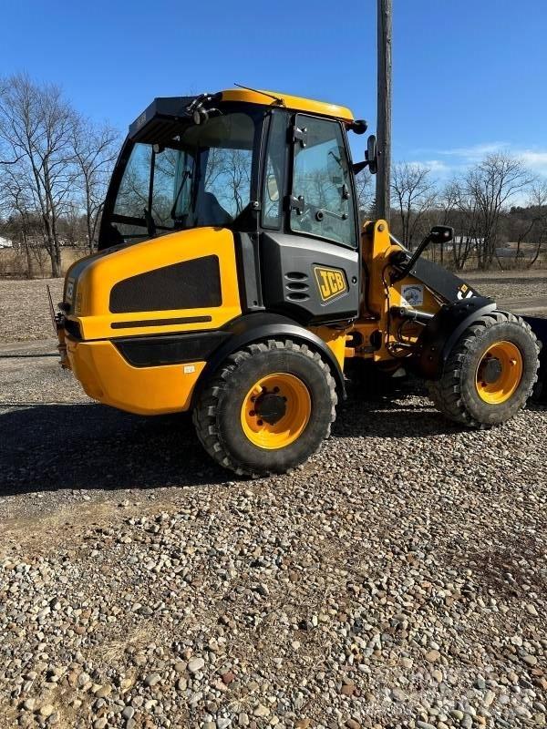 JCB 409 Gumikerekes homlokrakodók