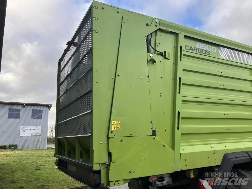 CLAAS CARGOS 8500 Önrakodó pótkocsik