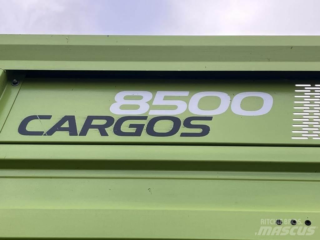 CLAAS CARGOS 8500 Önrakodó pótkocsik