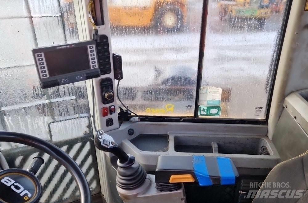 JCB 457 Gumikerekes homlokrakodók