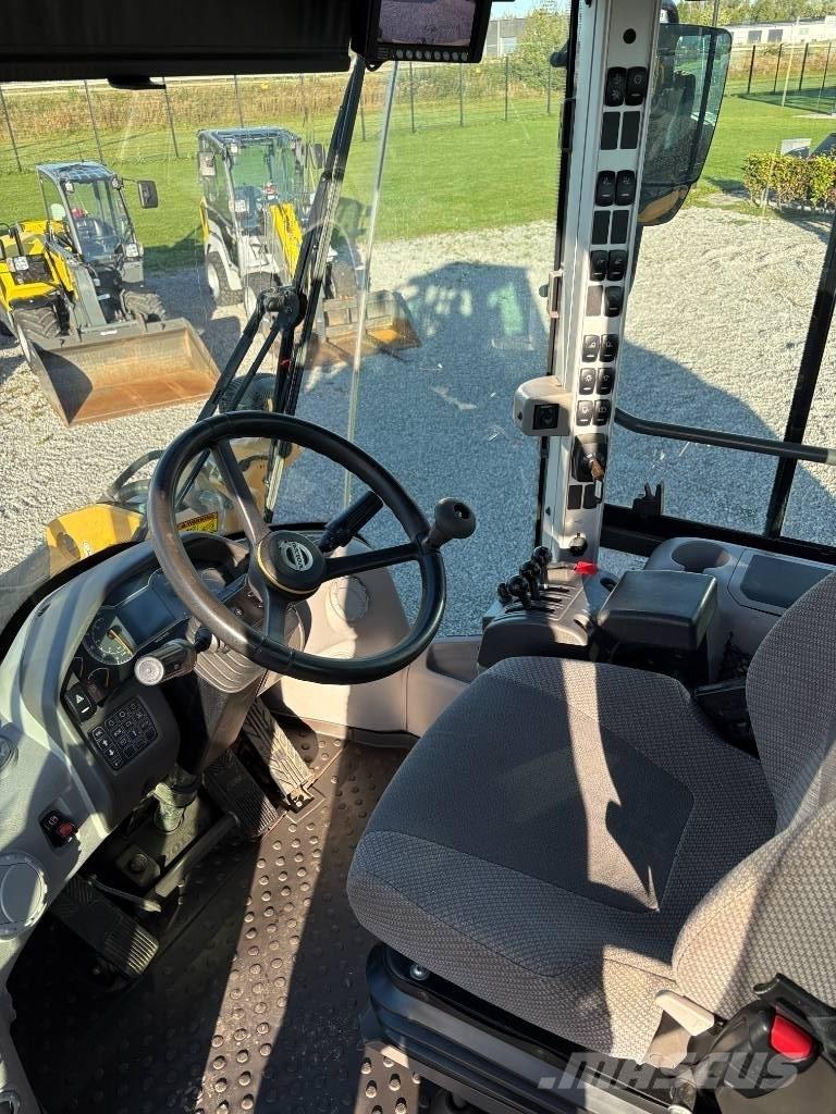Volvo L 90 H Gumikerekes homlokrakodók