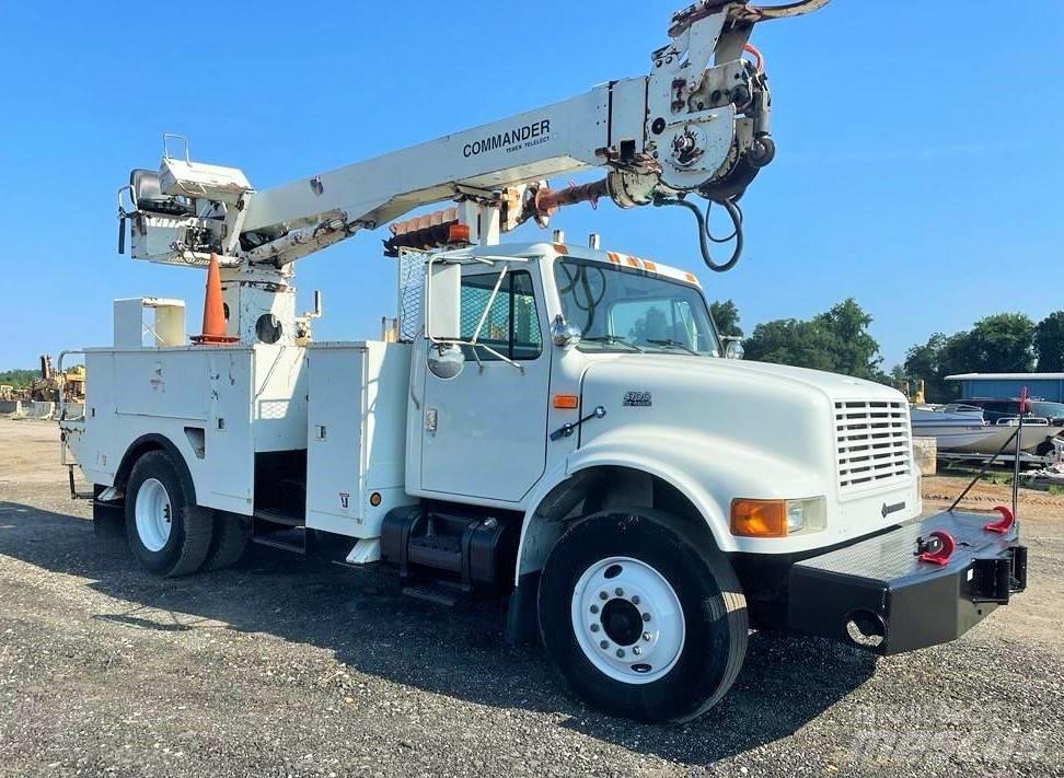 International 4700 Közúti karbantartó haszongépek