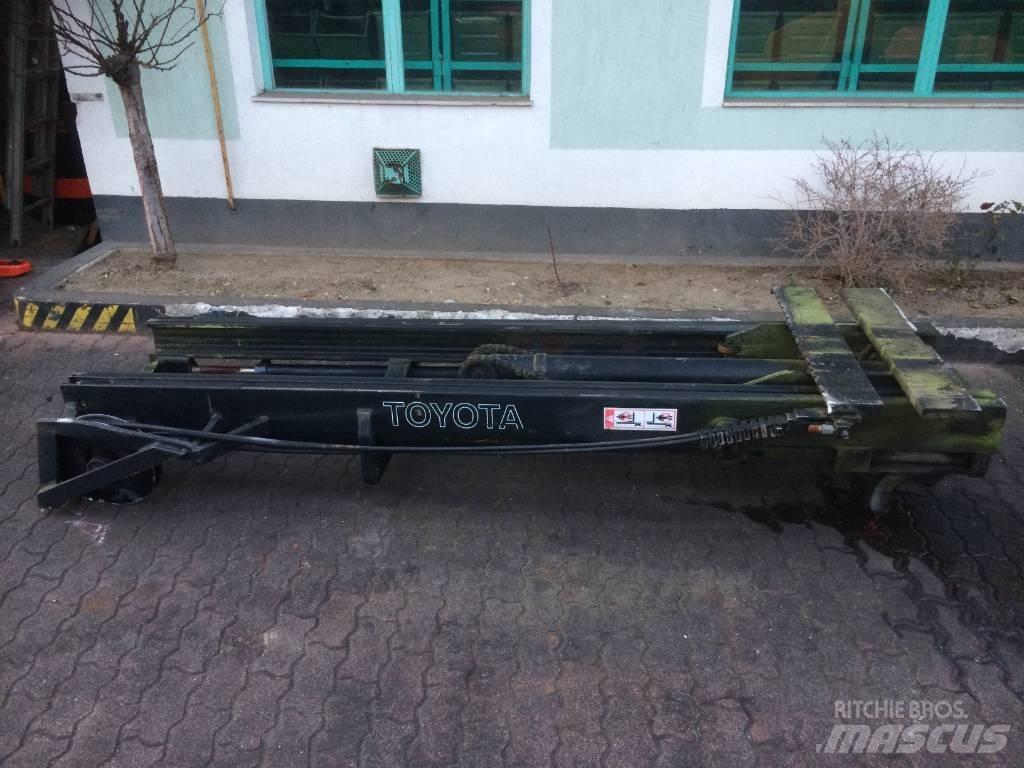 Toyota 6FD25 M-0240 Emelő szerkezetek