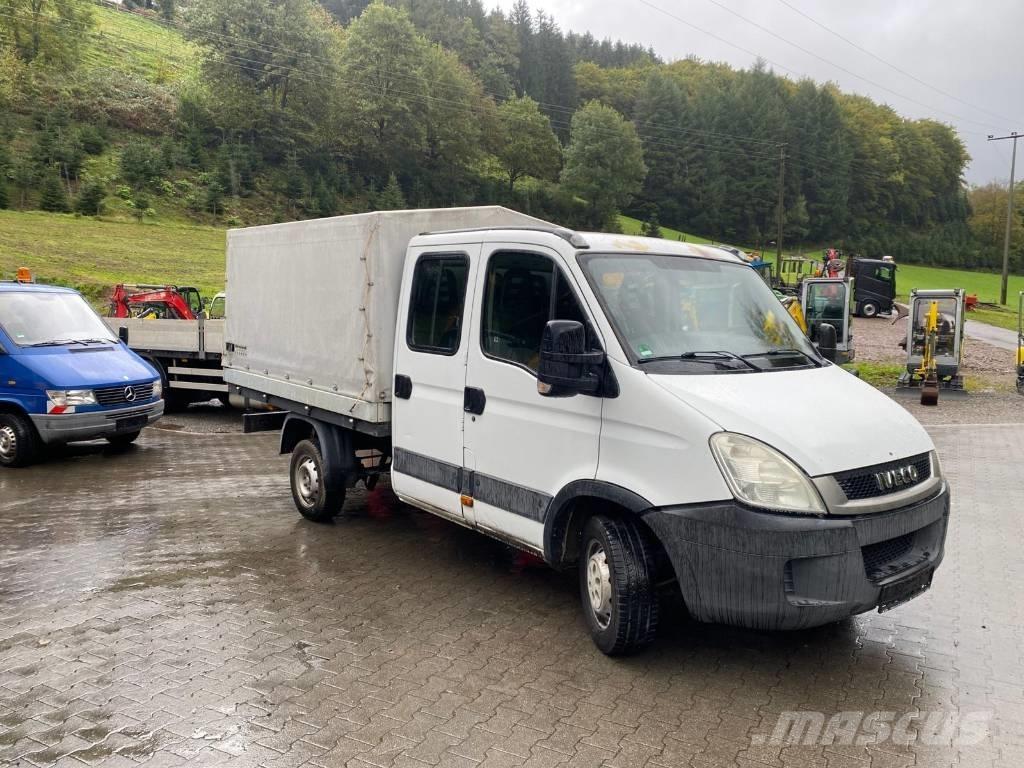 Iveco Daily 2.3 Kis teherszállító/Platós kocsi