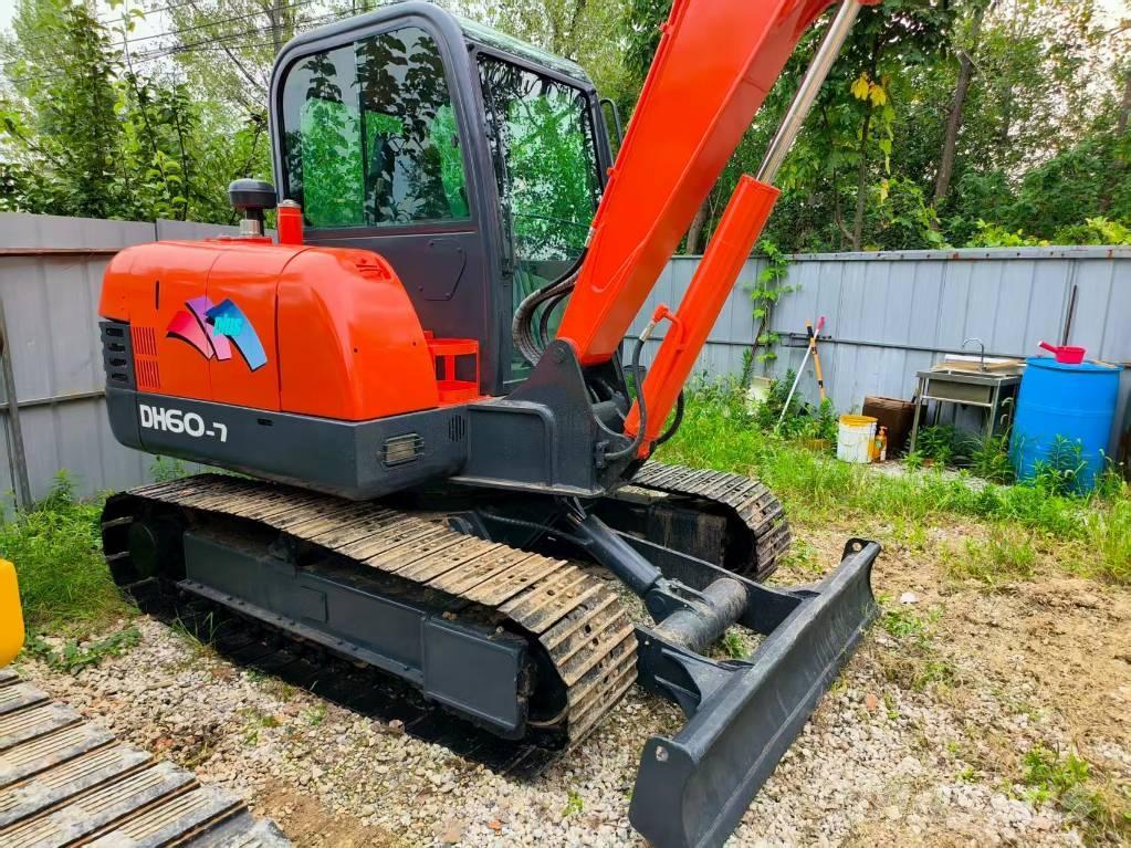 Doosan DH 60 Mini kotrók < 7t