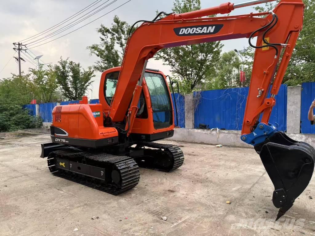 Doosan DX 75 Lánctalpas kotrók