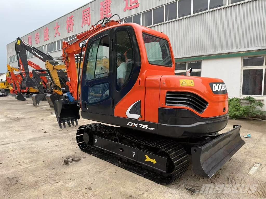 Doosan DX 75 Lánctalpas kotrók