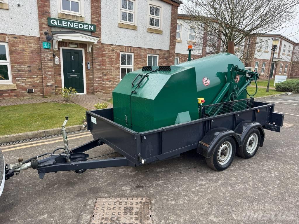  ROADMENDER MODEL 4 Kis azfaltozó gépek