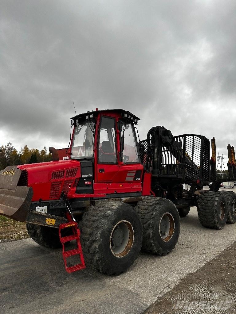 Komatsu 895 Kihordók
