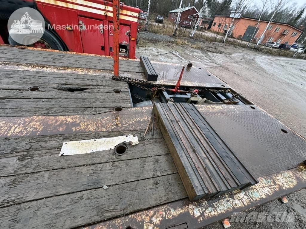 Briab Jumbotrailer Mélybölcsős félpótkocsik