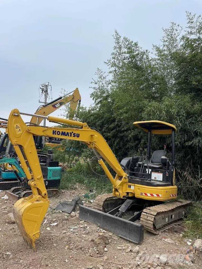 Komatsu PC35 Mini kotrók < 7t