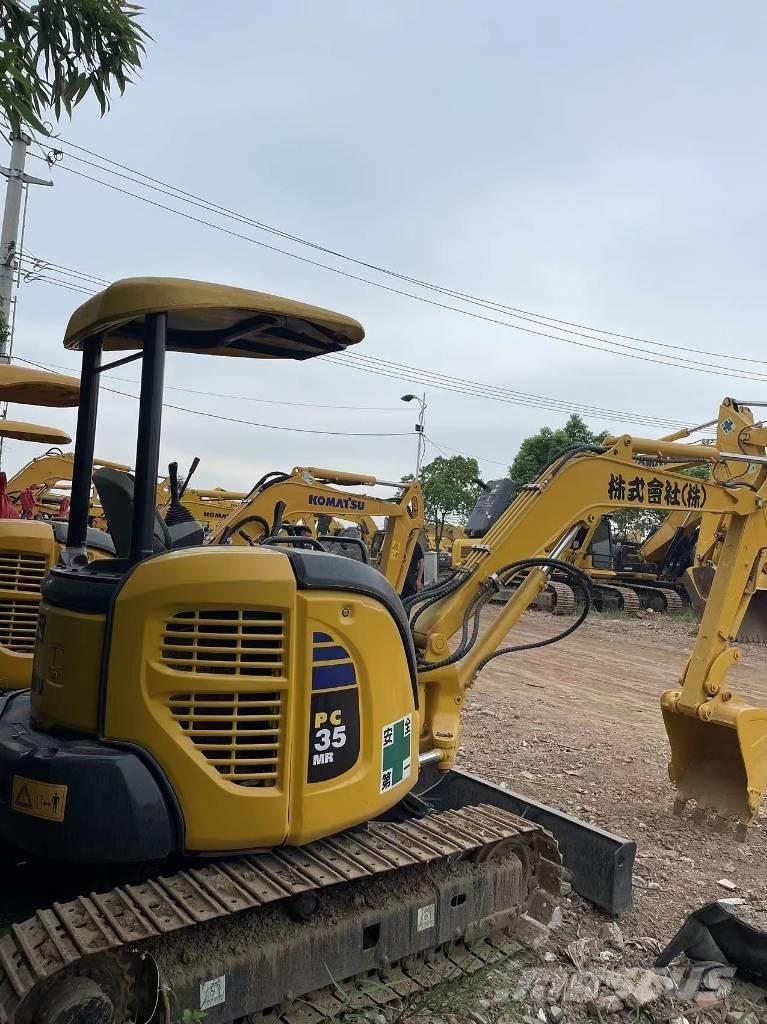 Komatsu PC35 Mini kotrók < 7t