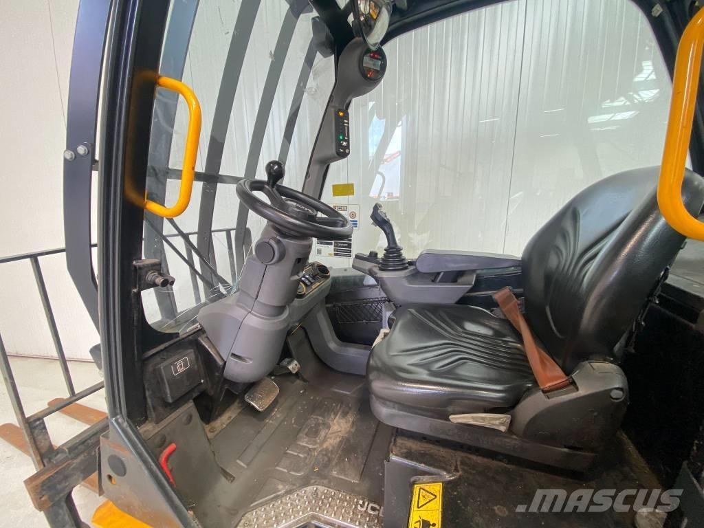 JCB TLT30-19D-2WD Dízel targoncák