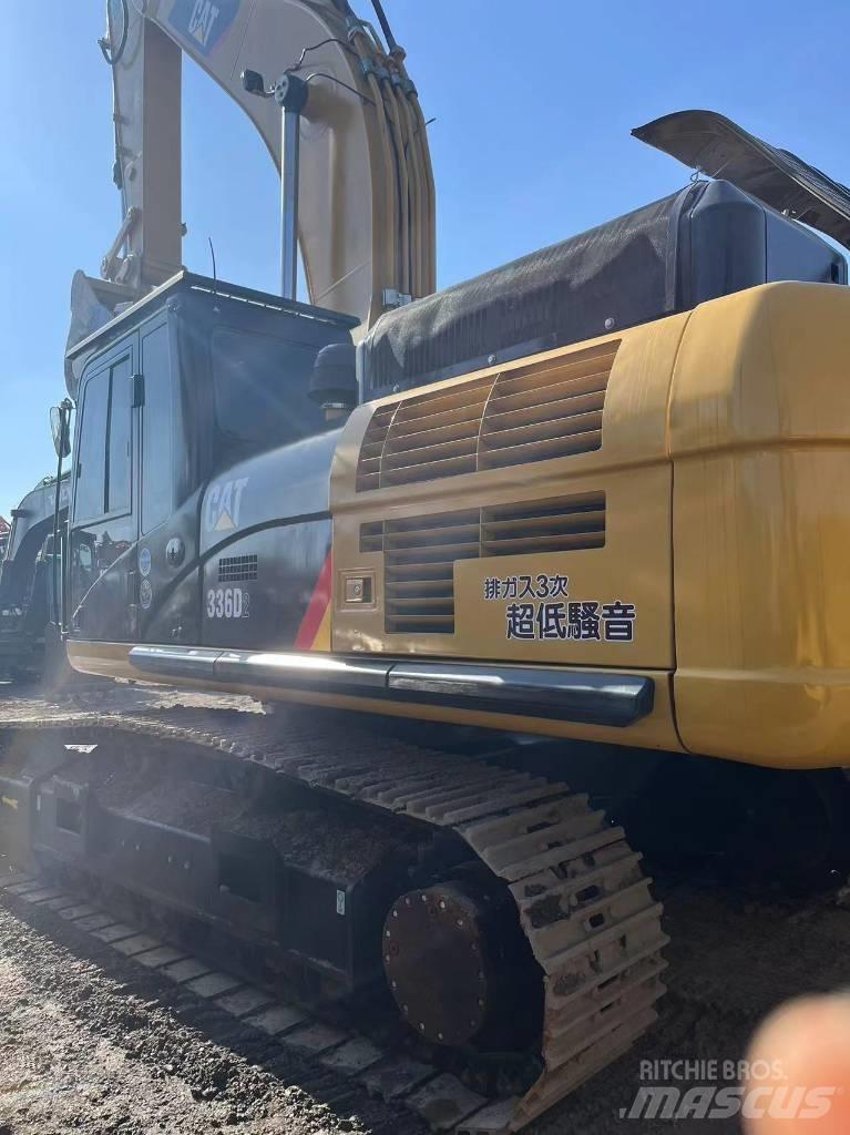 CAT 336D2 Lánctalpas kotrók