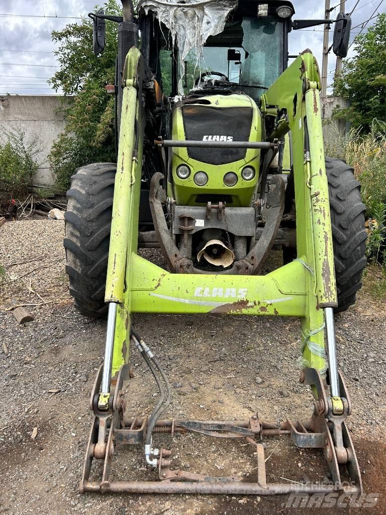 CLAAS Arion 420 Traktorok