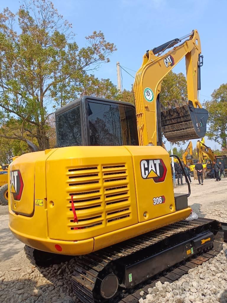 CAT 306 Mini kotrók < 7t