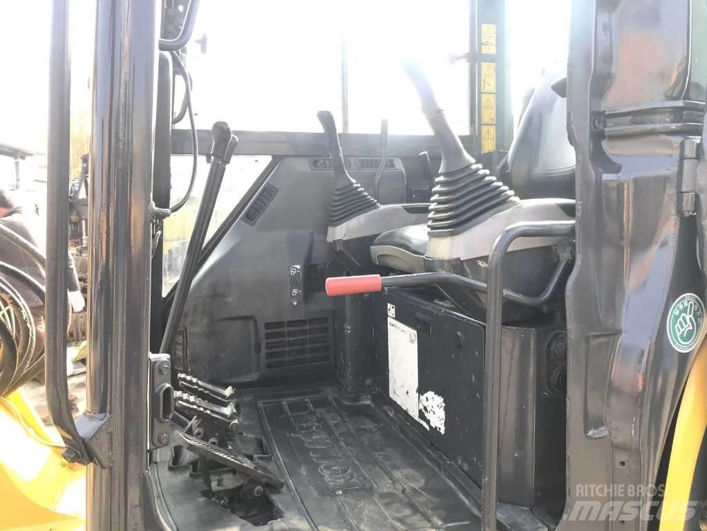 Komatsu PC 55 Lánctalpas kotrók