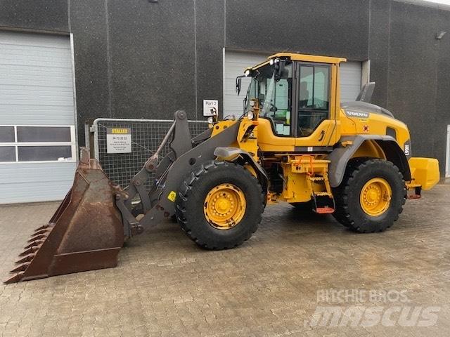 Volvo L90H Gumikerekes homlokrakodók