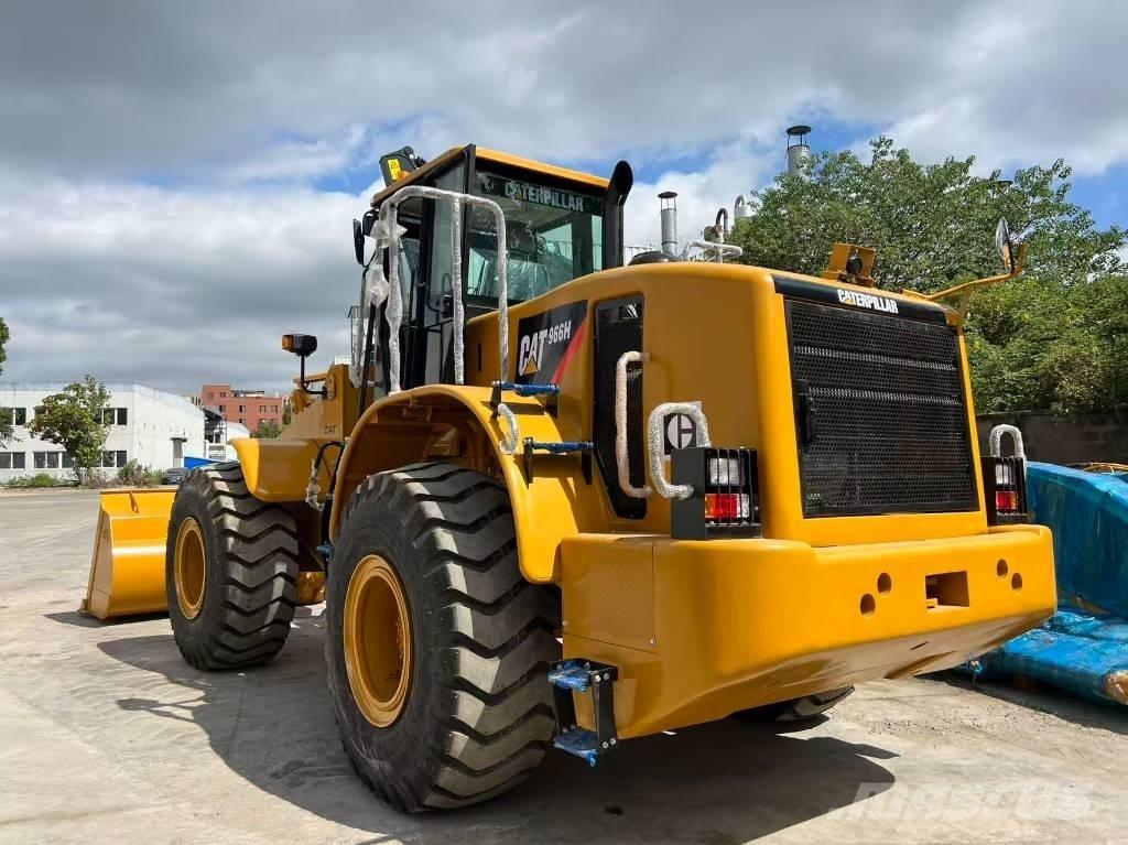 CAT 966H Gumikerekes homlokrakodók