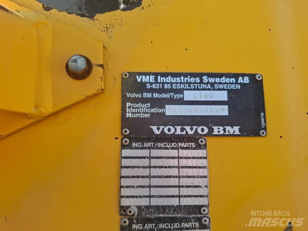 Volvo L 180 Gumikerekes homlokrakodók