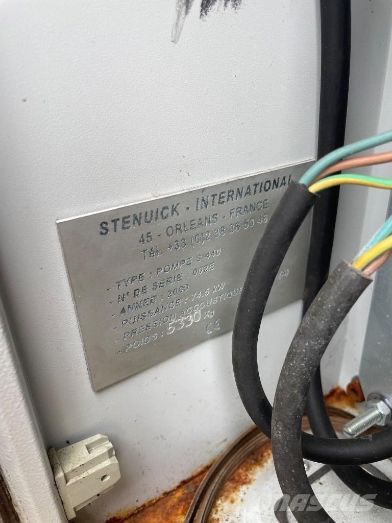 Stenuick S440 Mobil fúró teherautók