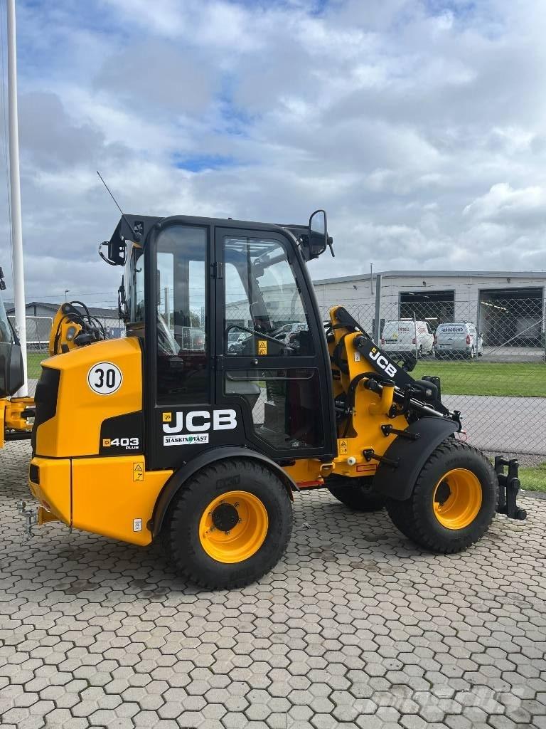 JCB 403 Agri Plus Kompaktrakodók