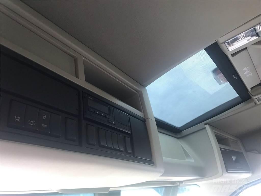 Volvo FM 420 6X2 Fülkés alváz